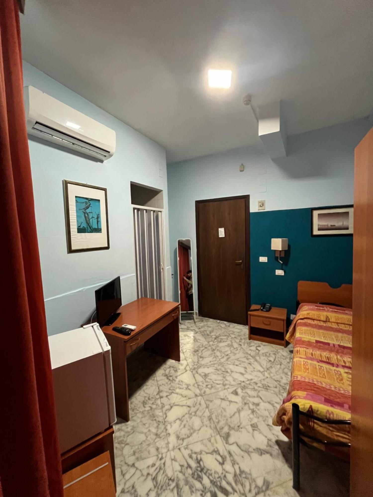 Hotel L'Approdo Brindisi Exterior photo