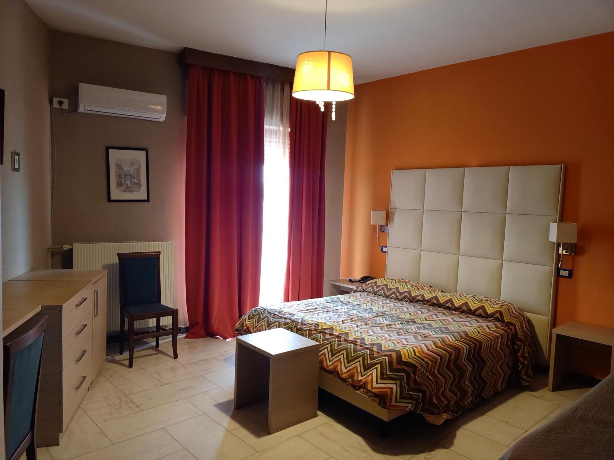 Hotel L'Approdo Brindisi Exterior photo